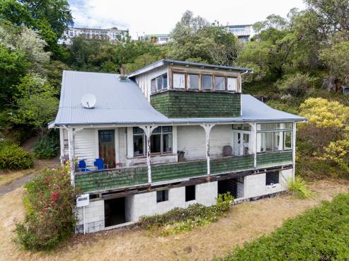 18 Bay View Road, Napier Hill