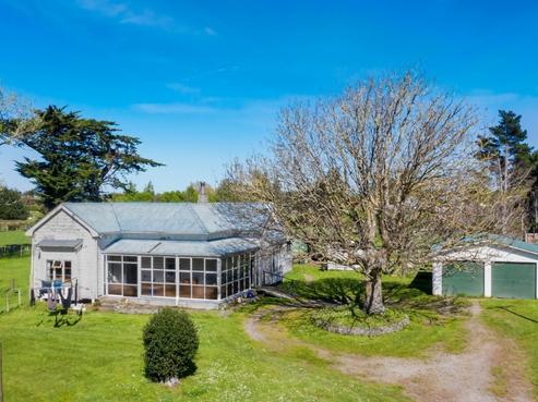26 Ladys Mile, Eltham