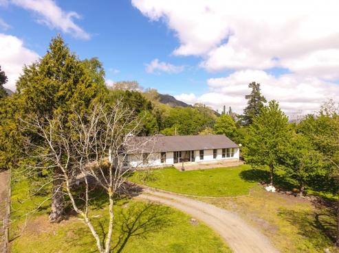 2900 Parnassus Road, Cheviot