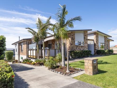 10 Liberty Crescent, Beachlands