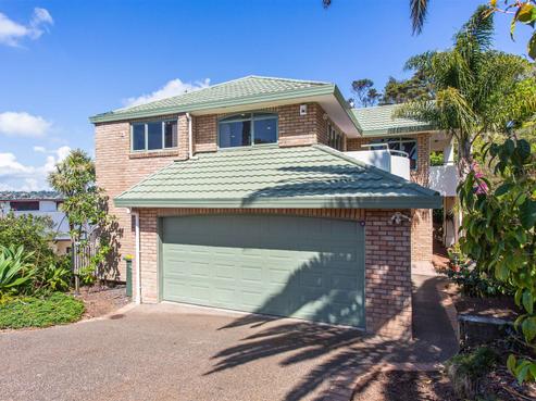 121 Pemberton Avenue, Bayview
