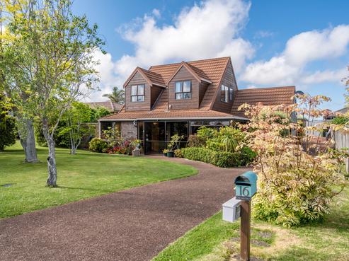 16 Golfland Drive, Golflands