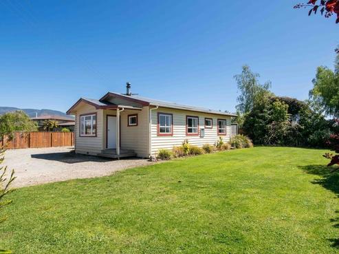 65 Hursthouse Street, Lower Moutere