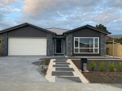 51 Surf View Crescent, Red Beach