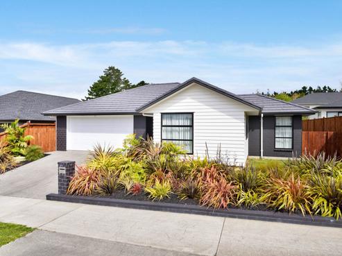 14 Papa Orchard Drive, Kumeu