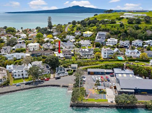 8A Jubilee Avenue, Devonport