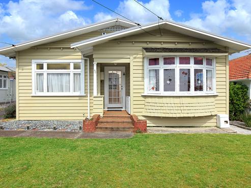 60 Huia Road, Point Chevalier