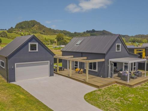 11 Navigation Drive, Cooks Beach
