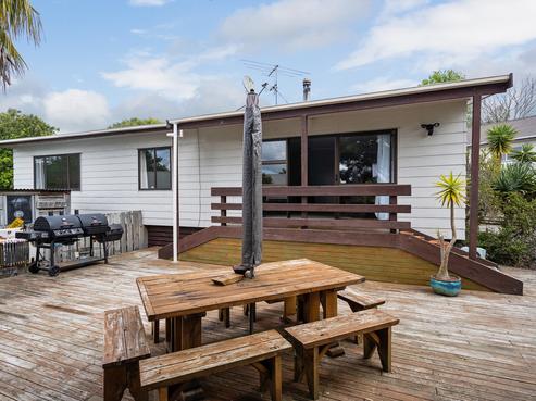 5 Macrocarpa Place, Ranui