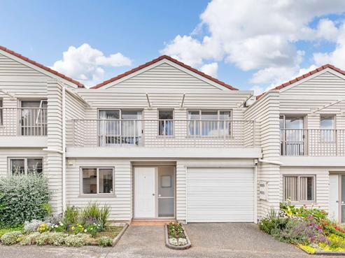 24L Mount Smart Road, Royal Oak