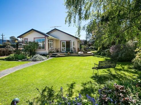33 Huntly Road, Outram