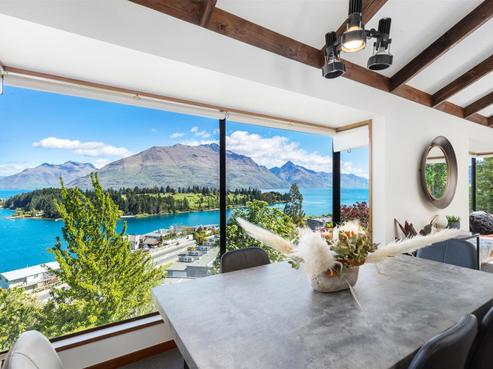 13 Earnslaw Terrace, Queenstown Central