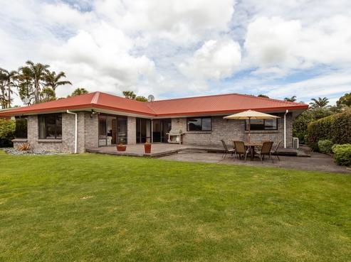 24 Sheridan Crescent, Leamington
