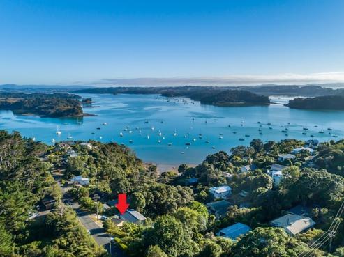 8 Jamieson Road, Mahurangi West