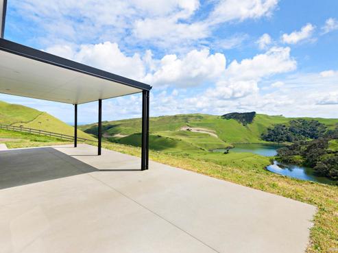 135 Douglas Road, Pollok