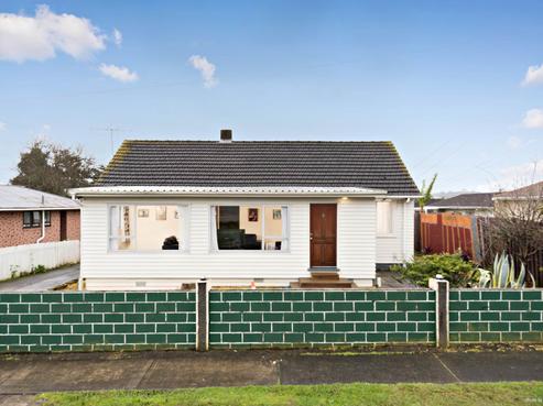 14 Sandra Avenue, Otara
