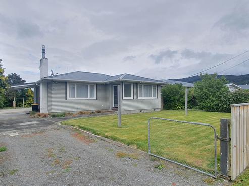 16 William Benton Street, Featherston