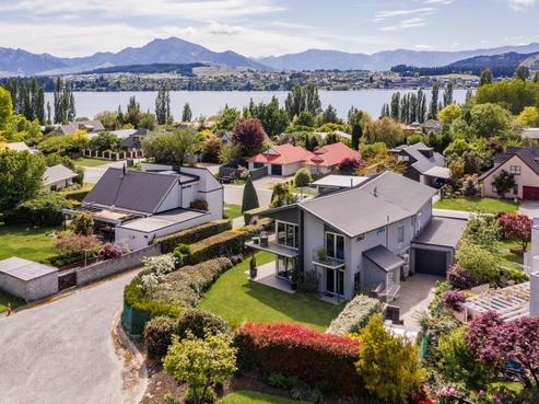 33 Sargood Drive, Wanaka