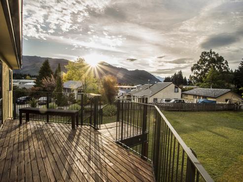 25 Aeolus Place, Wanaka