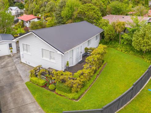 89 Field Street, Silverstream