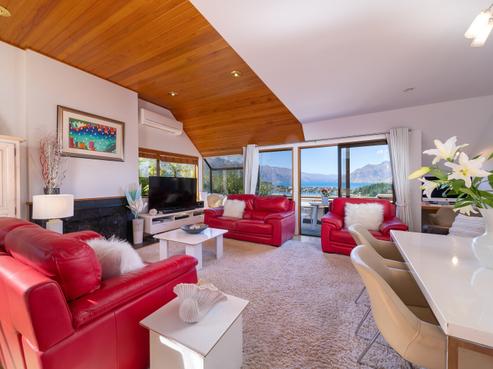 12B Earnslaw Terrace, Queenstown Central