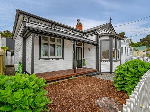 23 Riddlers Crescent, Petone
