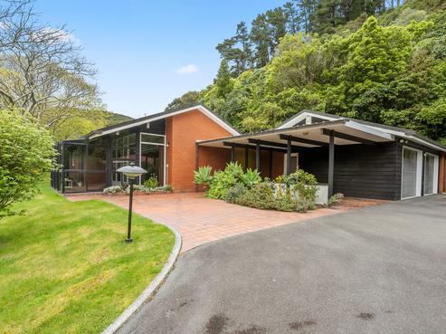 128 Hine Road, Wainuiomata