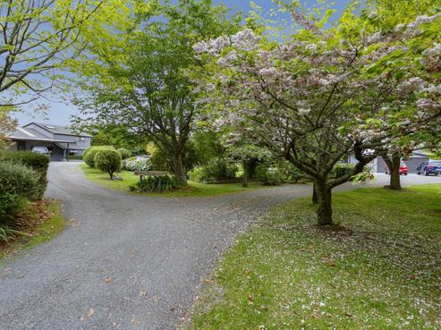 201 Gillespie Place, Acacia Bay