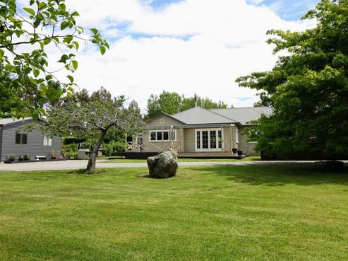 281 Landsborough Road, Fairview