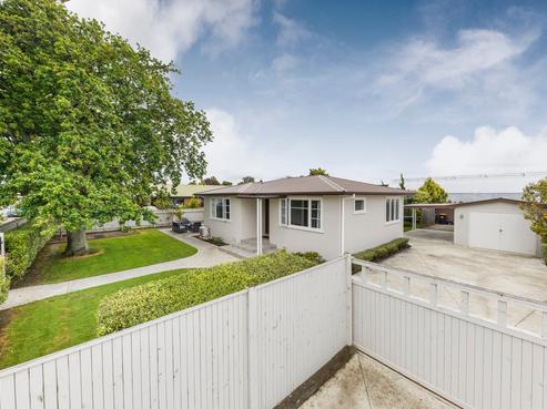 134 Cook Street, West End