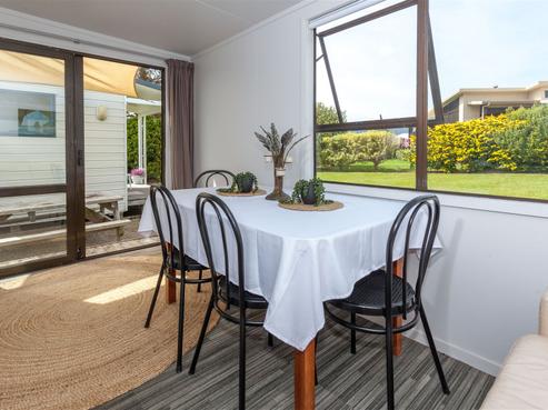 8 Willow Grove, Tairua