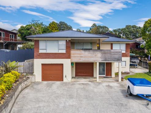 27 Gibbs Crescent, Red Hill
