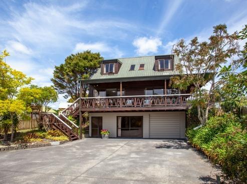 129 Lorraine Place, Whangamata