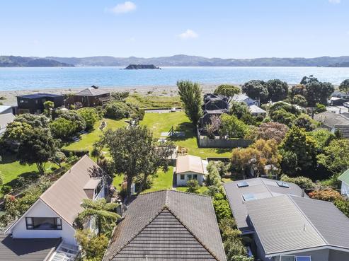 410 Muritai Road, Eastbourne