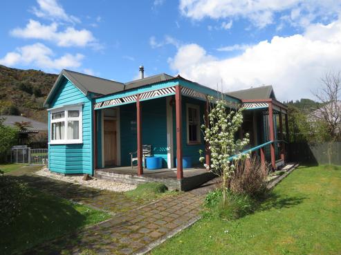 5 Dunn Street, Reefton