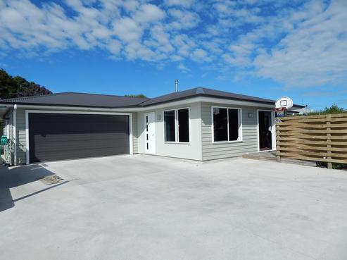 24 Peel Street, Westport