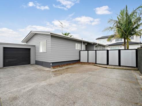 2/10 Glennandrew Drive, Half Moon Bay