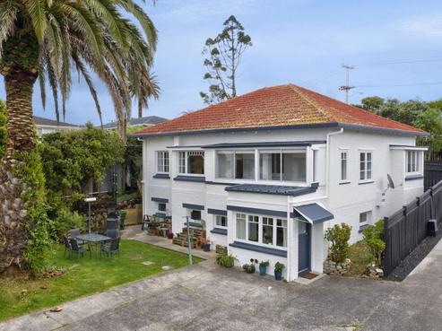 15 Te Atatu Road, Te Atatu South