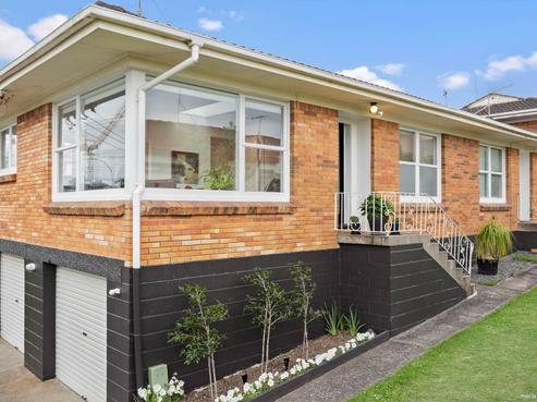 1/8 Ngataringa Road, Devonport