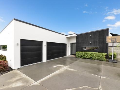 17 Cole Thomas Place, Huntington