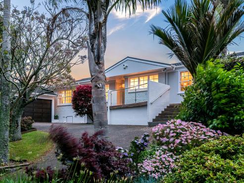 16 Himalaya Drive, Half Moon Bay