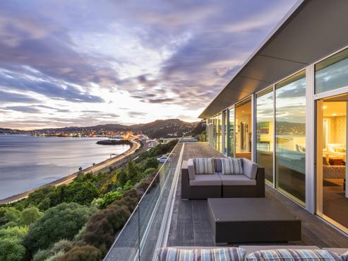 15 Sovereign Point, Kaiwharawhara