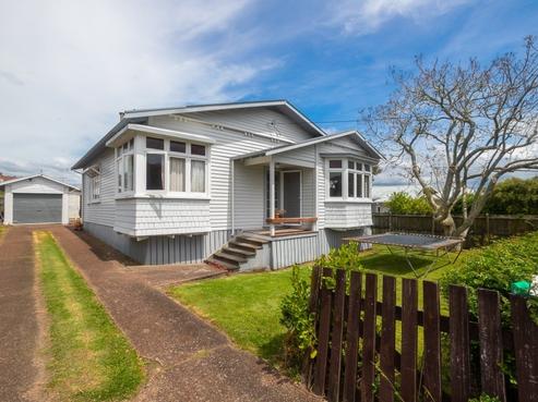 18 Saint Michaels Avenue, Point Chevalier