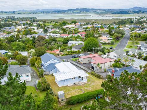21 Commins Road, Onerahi