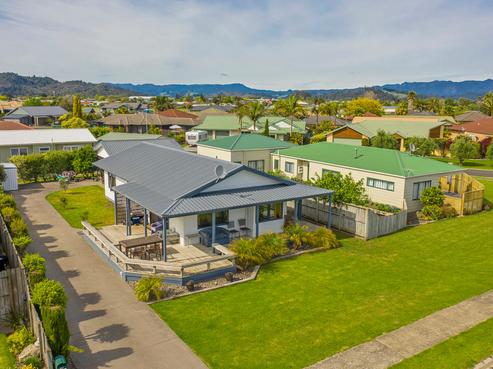 11 Park Lane, Whitianga