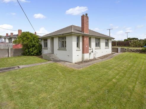 11 Mcgorlick Street, Bluff