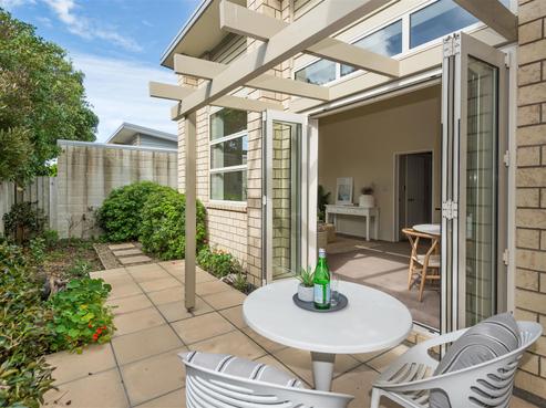 4/43 Main Road, Redcliffs