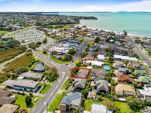 1/8 Omana Road, Milford