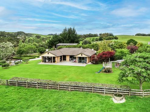 1026A West Coast Road, Makarau