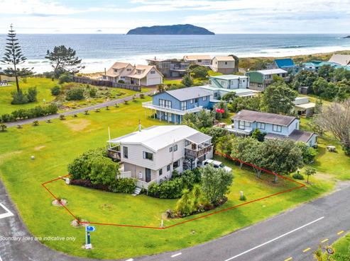 98 Ocean Beach Road, Tairua